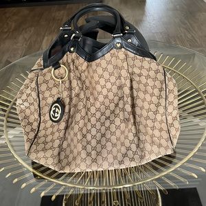 Gucci Classic Sukey Bag - 19”w x 15” (23” with handles)